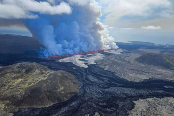 Nova erupção vulcânica na Islândia faz região evacuar moradores/Crédito: HANDOUT / Icelandic Coast Guard / AFP Nova erupção vulcânica na Islândia faz região evacuar moradores/Crédito: HANDOUT / Icelandic Coast Guard / AFP