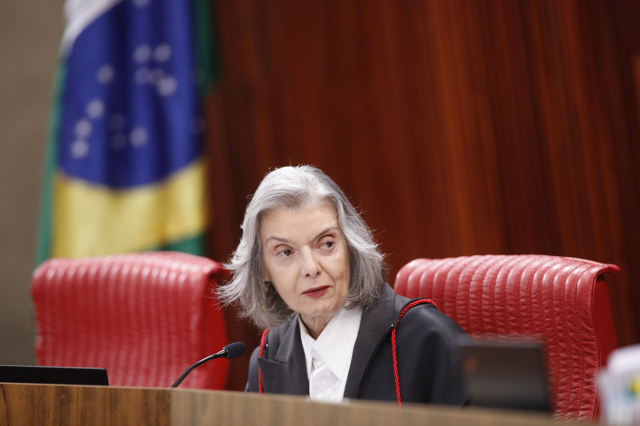 O mandato de Cármen Lúcia será de dois anos/foto: Alejandro Zambrana/Secom/TSE