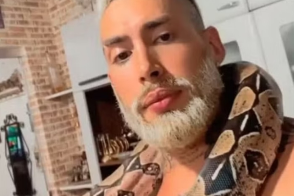 Ademar Farias Cardoso Neto, de 29 anos, irmão da ex-sinhazinha do boi-bumbá Garantido, Djidja Cardoso/Crédito: Reprodução Ademar Farias Cardoso Neto, de 29 anos, irmão da ex-sinhazinha do boi-bumbá Garantido, Djidja Cardoso/Crédito: Reprodução