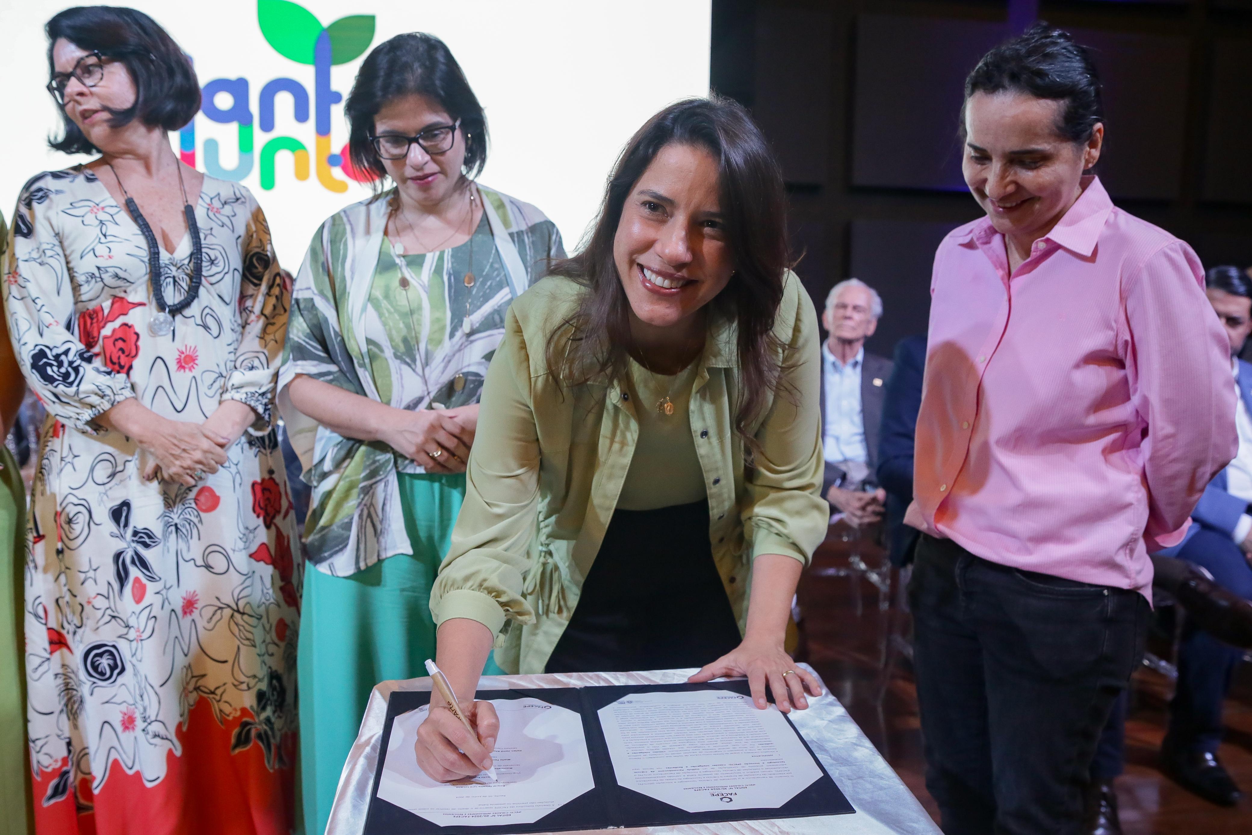 O evento contou com a presença da governadora Raquel Lyra