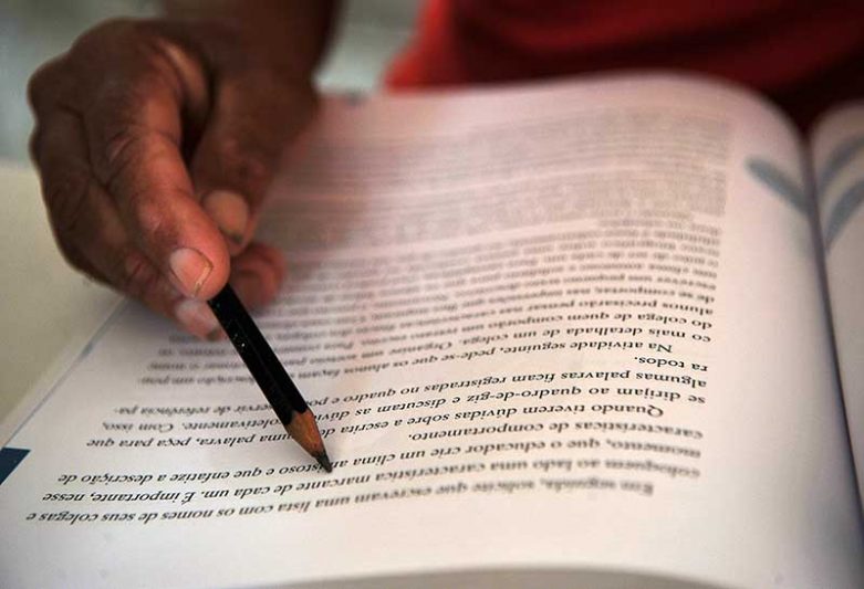 Compromisso também pretende elevar escolaridade da população/foto: Arquivo/Agência Brasil