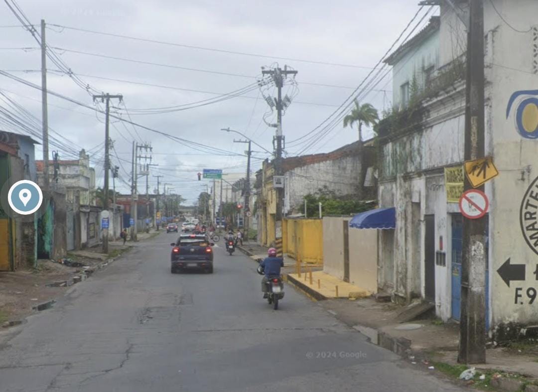 Um trecho de 30 metros das faixas da esquerda e central da Rua Imperial, próximo ao número 1721, ficará interditado ao tráfego de veículos/Foto: Reprodução/Google Street View Um trecho de 30 metros das faixas da esquerda e central da Rua Imperial, próximo ao número 1721, ficará interditado ao tráfego de veículos/Foto: Reprodução/Google Street View