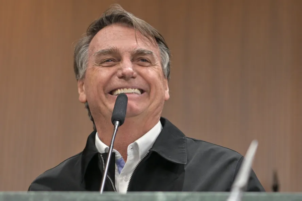 ''A Europa mostra que a vontade popular prevalece...'', disse Bolsonaro/Crédito: Sérgio Rocha / Assembleia Legislativa de Goiás /AFP ''A Europa mostra que a vontade popular prevalece...'', disse Bolsonaro/Crédito: Sérgio Rocha / Assembleia Legislativa de Goiás /AFP