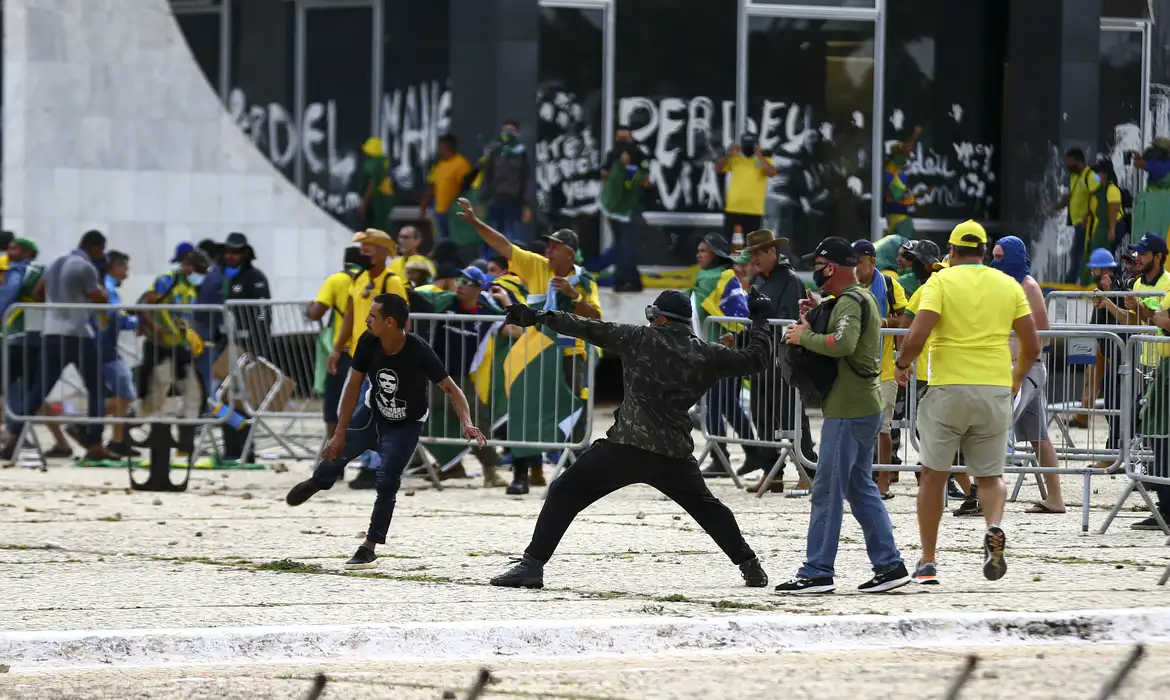 Na semana passada, a PF anunciou a recaptura de cerca de 50 pessoas relacionadas ao caso/foto: Marcelo Camargo/Agência Brasil Na semana passada, a PF anunciou a recaptura de cerca de 50 pessoas relacionadas ao caso/foto: Marcelo Camargo/Agência Brasil