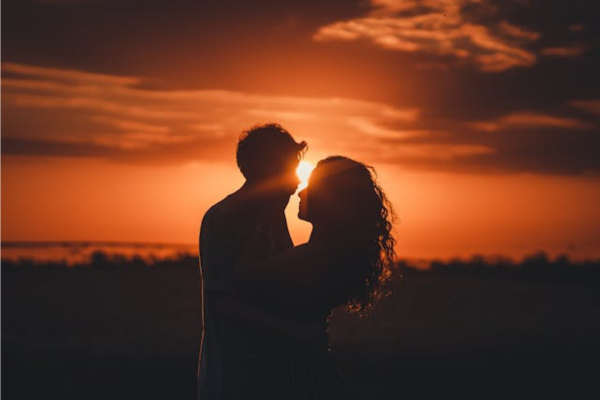 Veja as melhores legendas do dia dos namorados/Crédito: Pexels Veja as melhores legendas do dia dos namorados/Crédito: Pexels