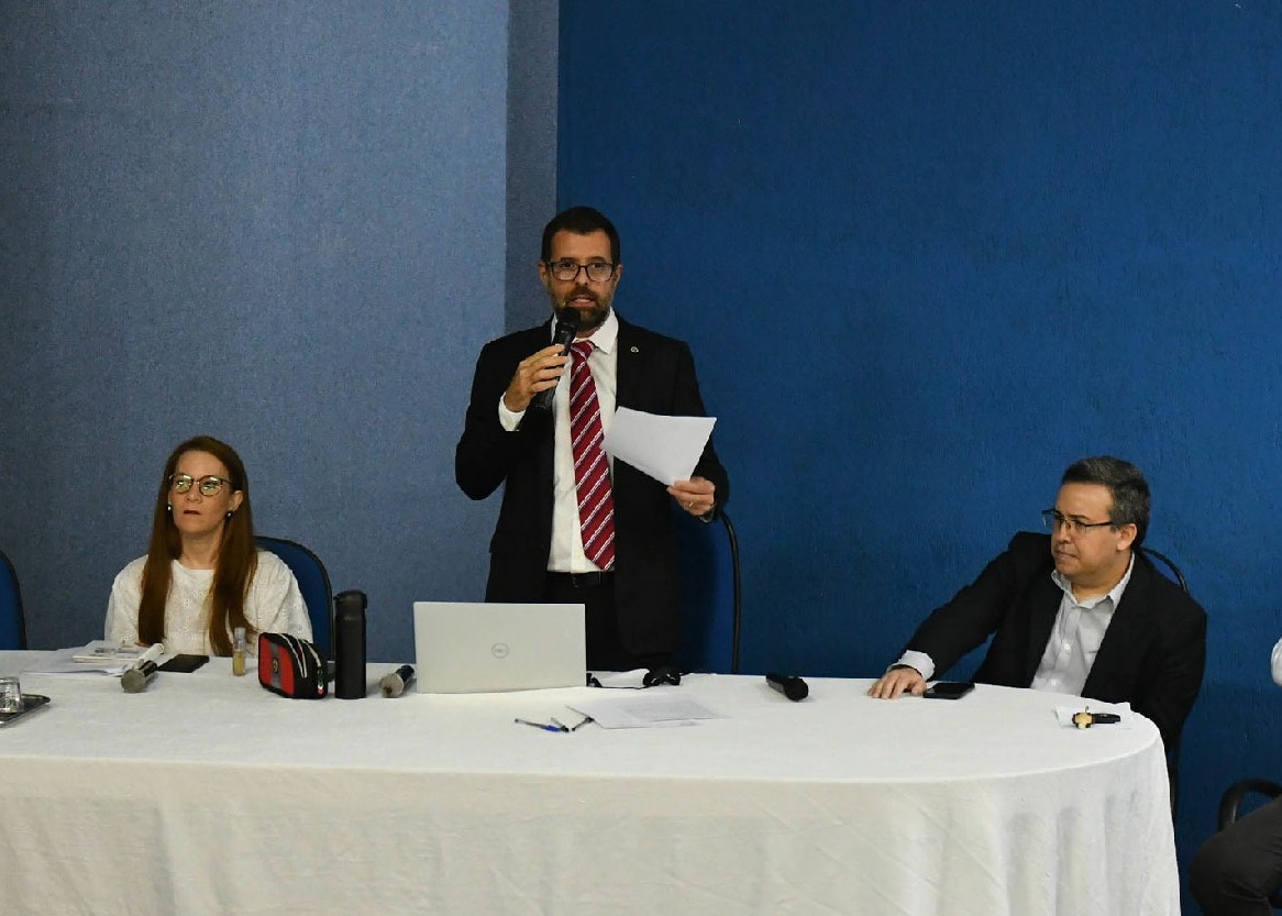 O promotor de Justiça Salomão Ismail Filho disse que essa prática tem sido cada vez mais utilizada por jovens que optam por não terminar o ensino médio regular e migram para a EJA/Foto: Reprodução/MPPE O promotor de Justiça Salomão Ismail Filho disse que essa prática tem sido cada vez mais utilizada por jovens que optam por não terminar o ensino médio regular e migram para a EJA/Foto: Reprodução/MPPE