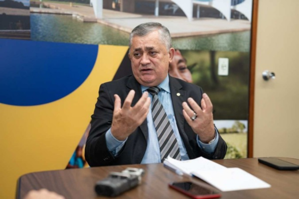 Pouco antes da votação da urgência do PL, Guimarães disse que não era ''matéria de interesse do governo''/Crédito: Rafael Barroso/Camara dos Deputados