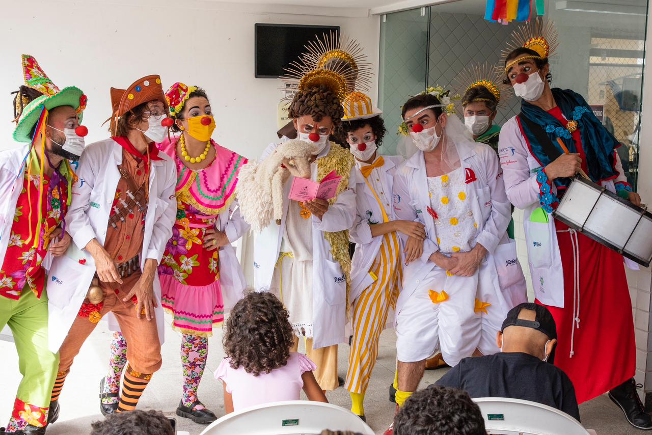 Palhaços vão fazer arraial em hospitais/Foto: Divulgação Palhaços vão fazer arraial em hospitais/Foto: Divulgação