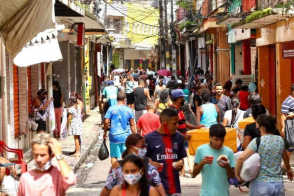 Comércio no centro do Recife: consumo em alta é um dos fatores para crescimento econômico nordestino/Crédito: Ed Machado/Diario de Pernambuco Comércio no centro do Recife: consumo em alta é um dos fatores para crescimento econômico nordestino/Crédito: Ed Machado/Diario de Pernambuco