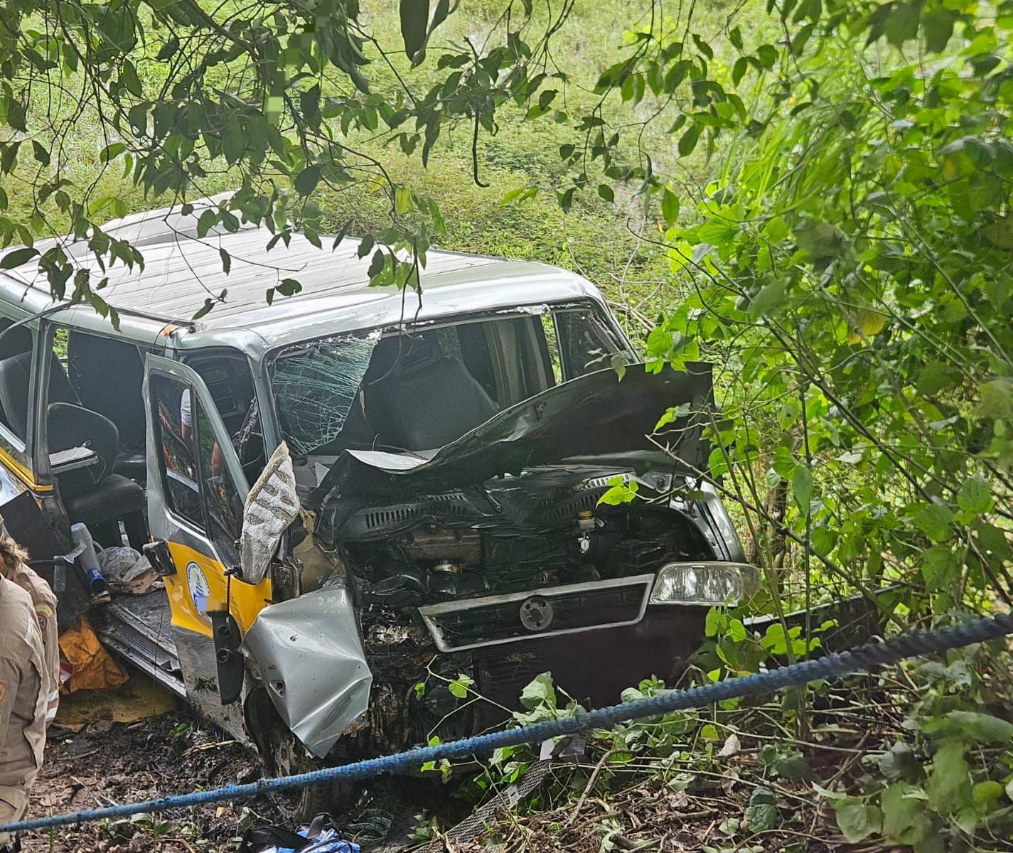 Acidente deixou veículo destruído/Foto: PRF