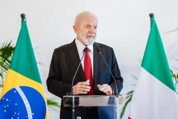 Lula disse que já propôs em união com a China um acordo de paz entre a Ucrânia e a Rússia/Crédito: Ricardo Stuckert / PR