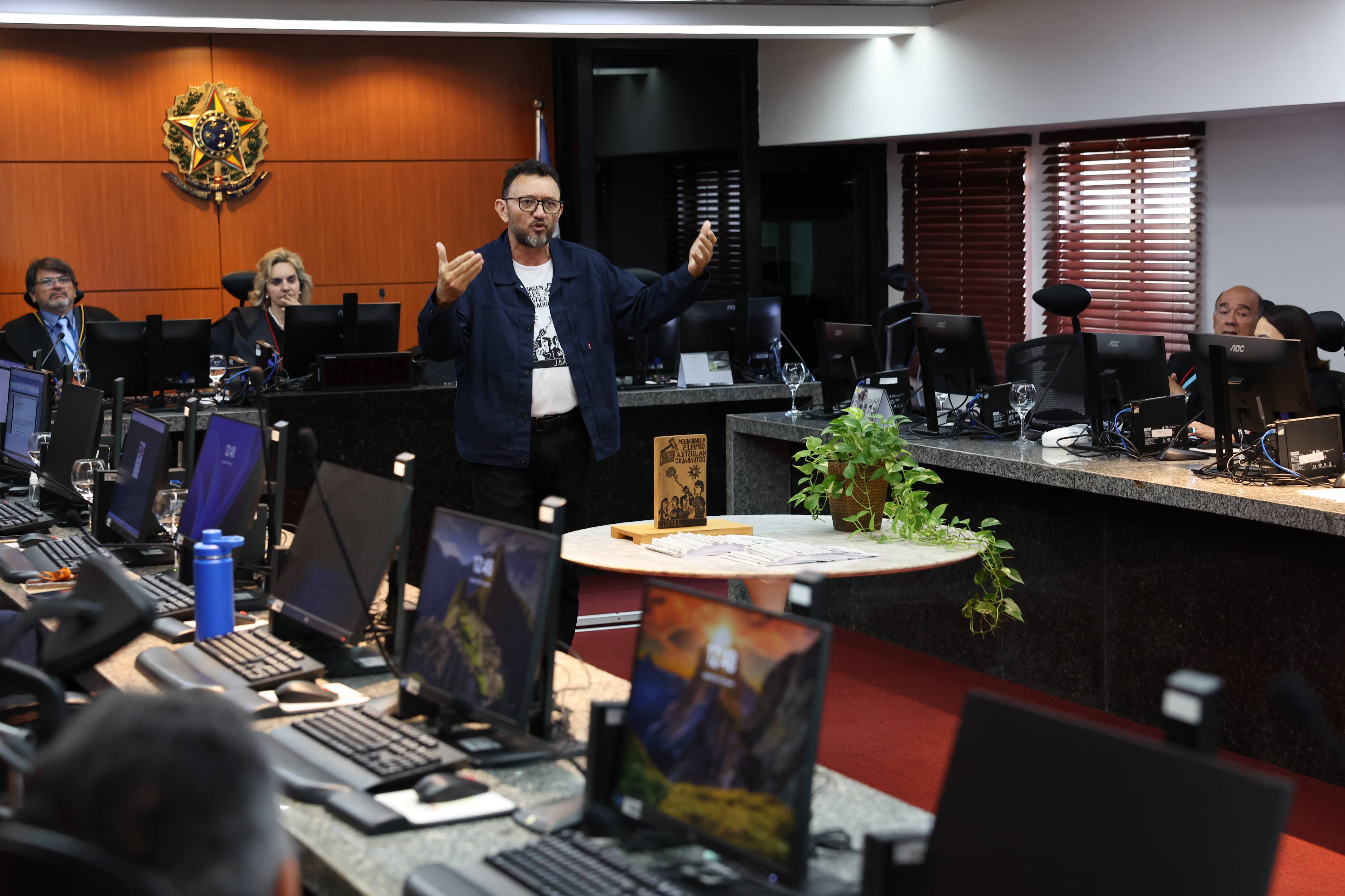 Iniciativa integra as ações do Tribunal alinhadas ao Pacto Nacional do Judiciário pela Linguagem Simples/Roberta Mariz/TRT-6 Iniciativa integra as ações do Tribunal alinhadas ao Pacto Nacional do Judiciário pela Linguagem Simples/Roberta Mariz/TRT-6