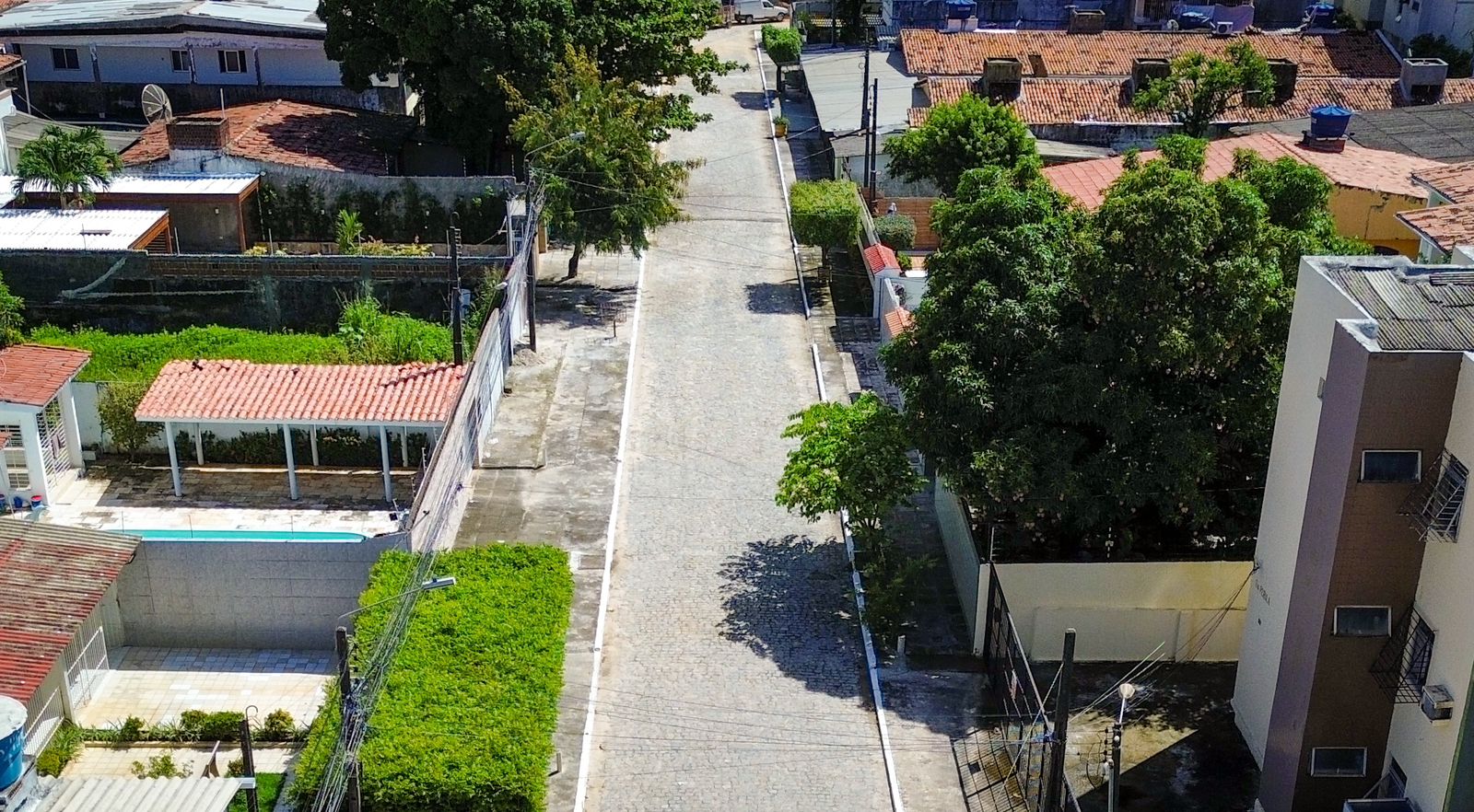 Logradouros alagavam quando chovia e agora, graças ao serviço de drenagem, não enfrentam mais o problema/Foto: Divulgação Logradouros alagavam quando chovia e agora, graças ao serviço de drenagem, não enfrentam mais o problema/Foto: Divulgação