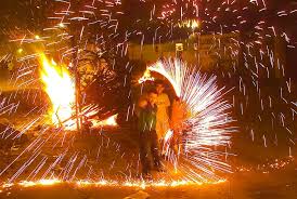 Fogos e fogueirassão grandes riscos no São João/Foto: Arquivo Fogos e fogueirassão grandes riscos no São João/Foto: Arquivo
