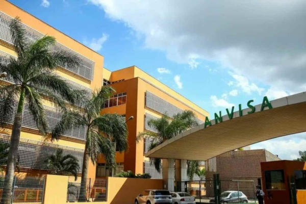 A Anvisa reforçou que a medida cautelar foi motivada por preocupações com os impactos negativos à saúde/Crédito: Marcelo Camargo/Agência Brasil