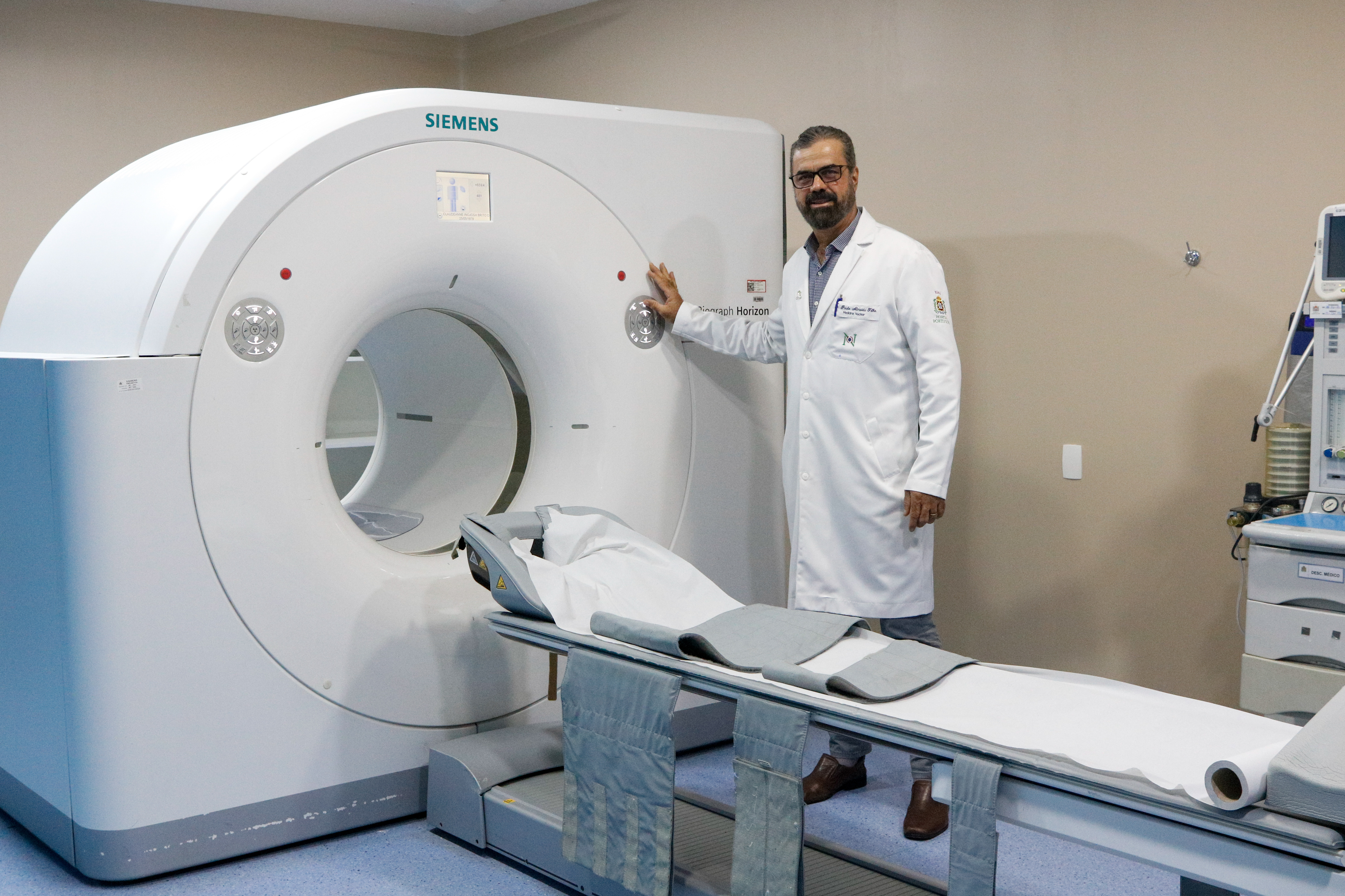 Segundo Paulo Almeida, "o PET-SCAN é amplamente utilizado para identificar condições oncológicas, neuropsiquiátricas e cardiológicas%u201D. 