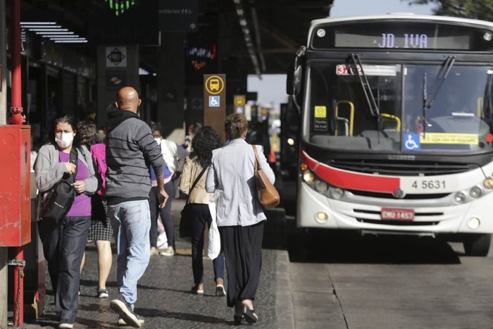 Categoria reivindica reajuste salarial de 3,69%, além de aumento real de 5%/foto: Fábio Vieira/Metrópoles Categoria reivindica reajuste salarial de 3,69%, além de aumento real de 5%/foto: Fábio Vieira/Metrópoles