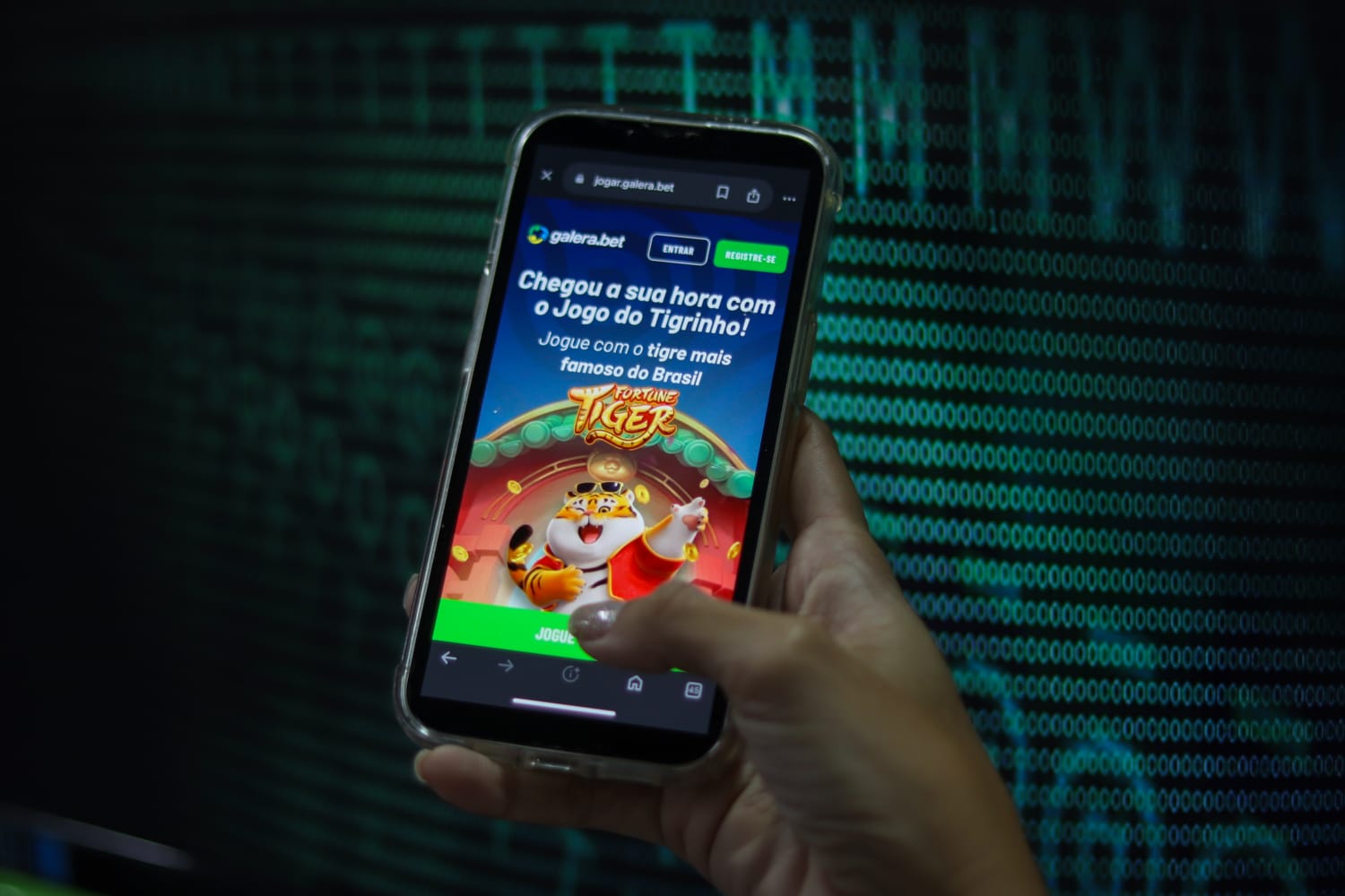 Jogos de azar on-line t&ecirc;m se popularizado atrav&eacute;s de influenciadores, que divulgam as plataformas atrav&eacute;s das redes sociais/Foto: Ruan Pablo/DP