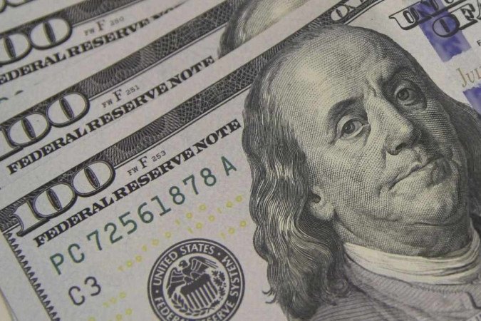 O dólar comercial terminou esta quarta-feira (03) com queda de 1,71%, cotado a R$ 5,568 na compra e R$ 5,568 na venda/foto: Valter Campanato/Agência Brasil