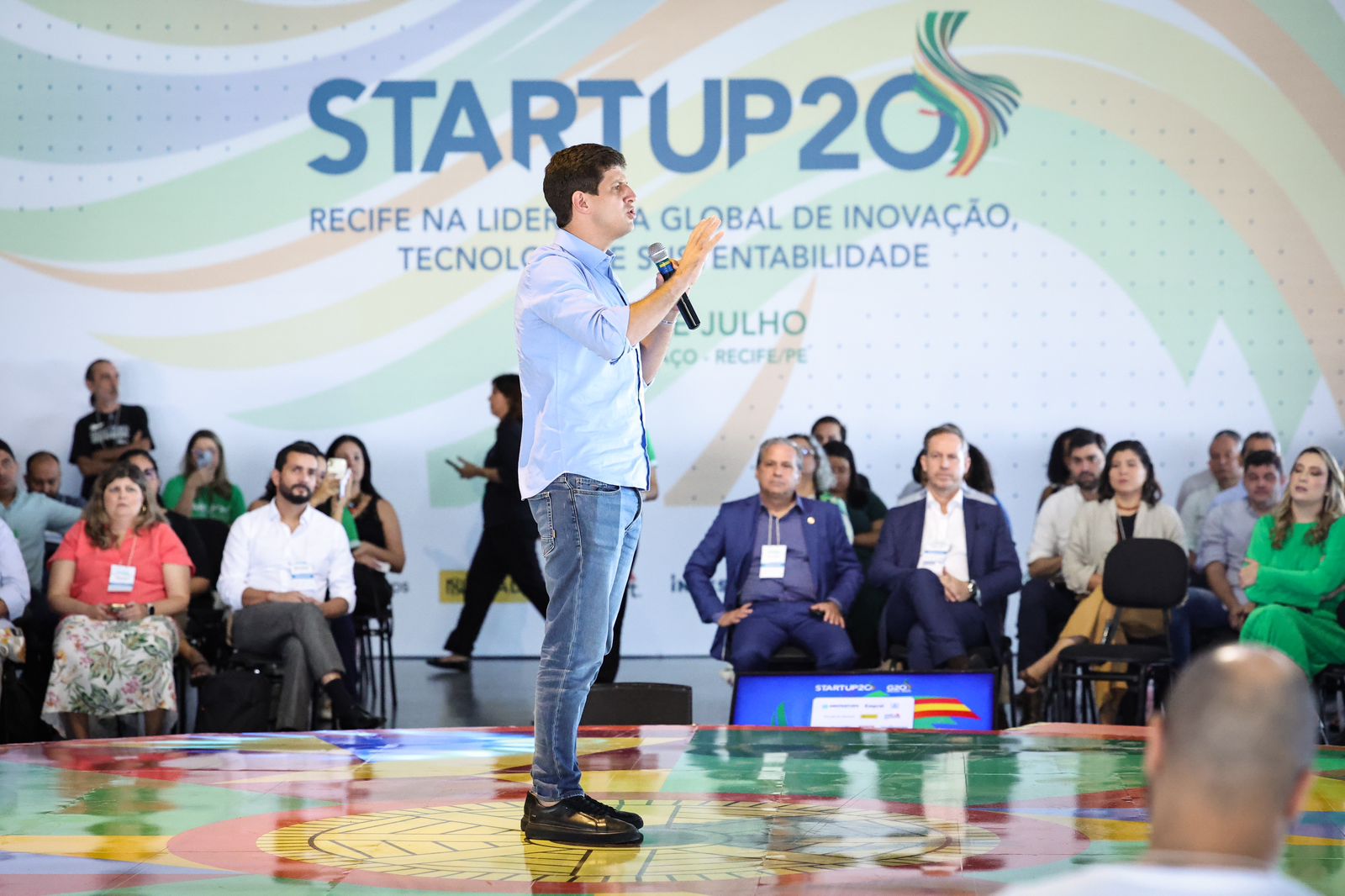 O evento, que está sendo realizado no Mirante do Paço, no Bairro do Recife, conta com a presença de delegações estrangeiras e vai debater a transformação digital e outros temas/Foto: Rodolfo Loepert/ Prefeitura do Recife O evento, que está sendo realizado no Mirante do Paço, no Bairro do Recife, conta com a presença de delegações estrangeiras e vai debater a transformação digital e outros temas/Foto: Rodolfo Loepert/ Prefeitura do Recife