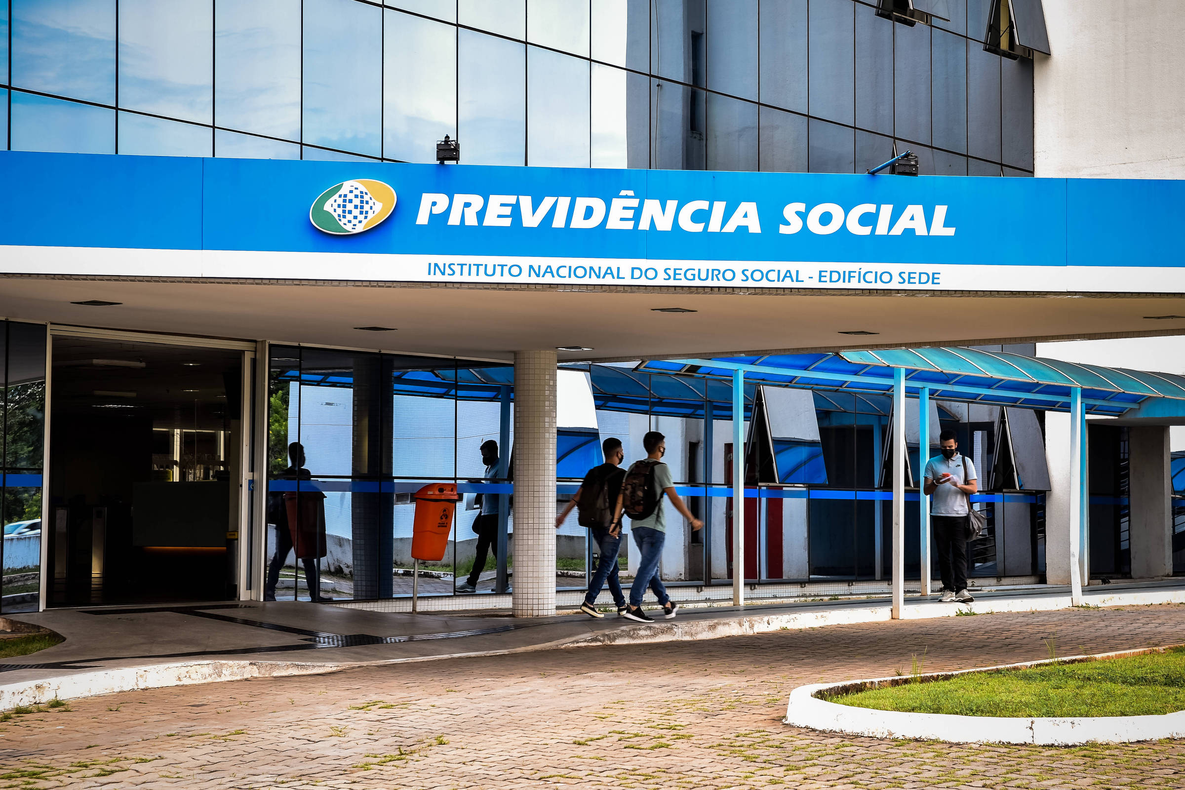 Mais de 100 serviços do INSS podem ser feitos pela plataforma Meu INSS/foto: Divulgação Mais de 100 serviços do INSS podem ser feitos pela plataforma Meu INSS/foto: Divulgação