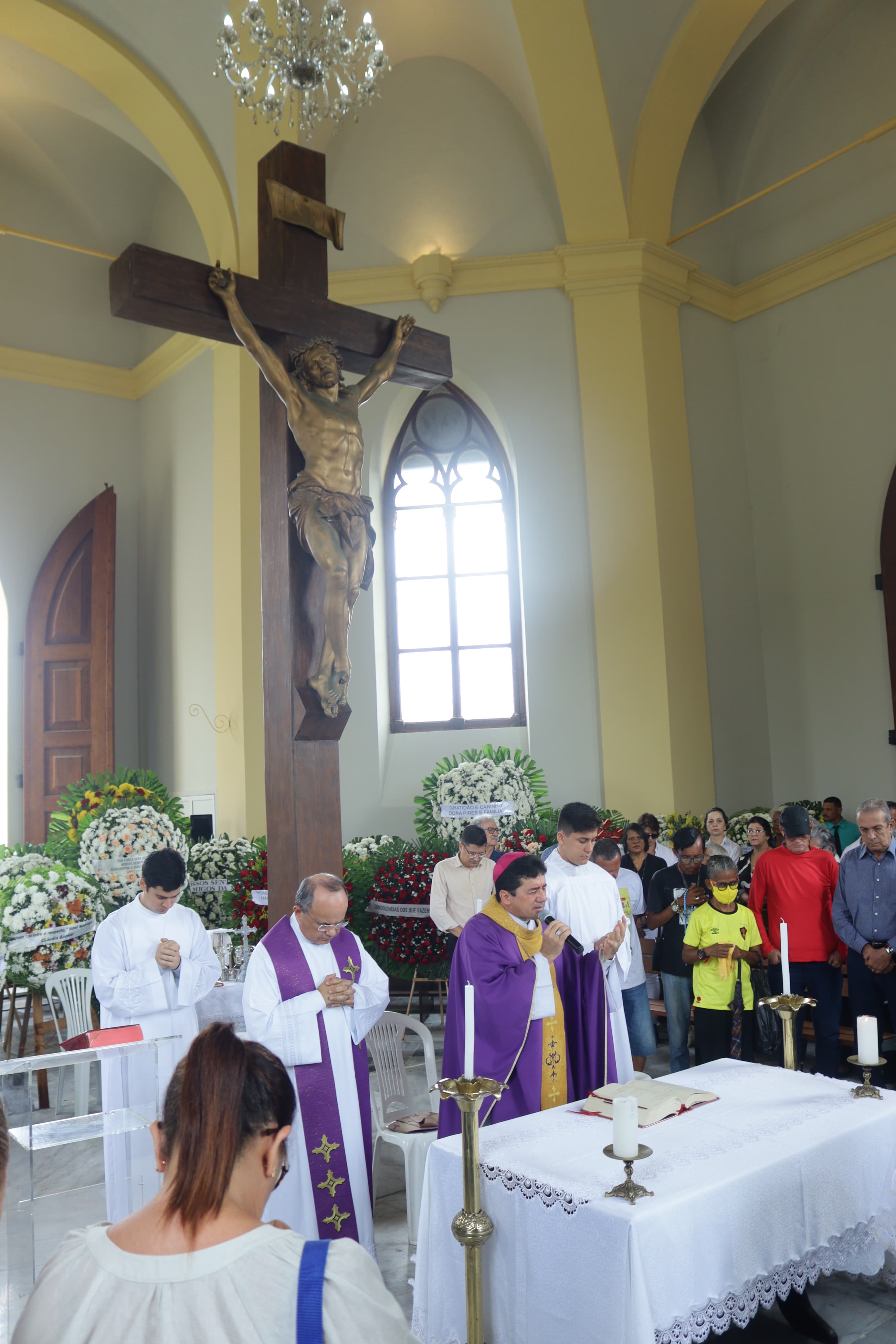 Celebrações fúnebres aconteceram na capela do cemitério de Santo Amaro.