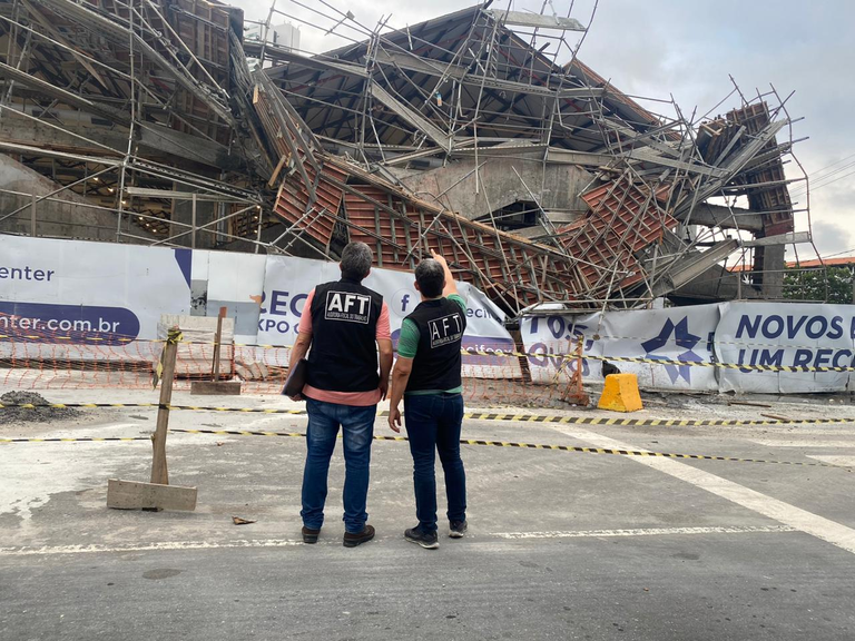 Parte de obra foi embargada no Recife/Foto: MPT Parte de obra foi embargada no Recife/Foto: MPT