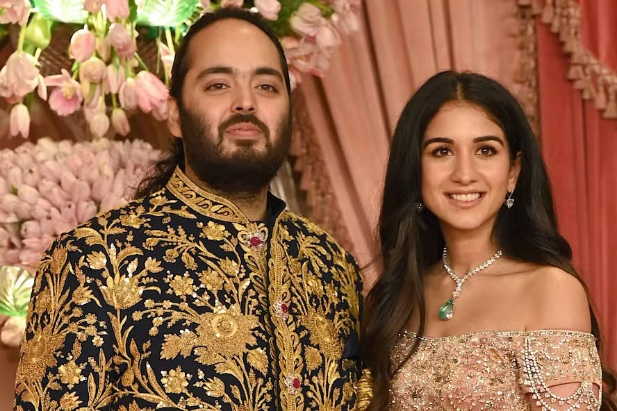 Anant Ambani e Radhika Merchant/foto: SUJIT JAISWAL / AFP Anant Ambani e Radhika Merchant/foto: SUJIT JAISWAL / AFP