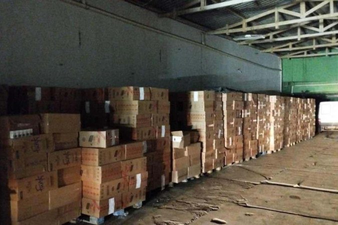 Cigarros apreendidos pela Pol&iacute;cia Federal e PM de S&atilde;o Paulo na manh&atilde; deste s&aacute;bado/Foto: Pol&iacute;cia Federal