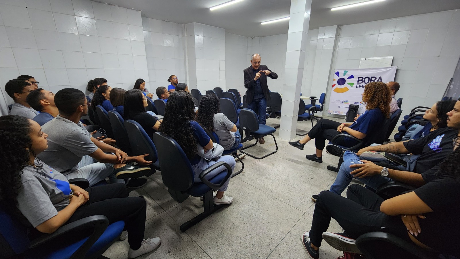 De acordo com a gestão estadual, os cursos são voltados, principalmente, para jovens e mulheres a partir dos 16 anos, mas outros públicos também podem participar/Foto: Divulgação De acordo com a gestão estadual, os cursos são voltados, principalmente, para jovens e mulheres a partir dos 16 anos, mas outros públicos também podem participar/Foto: Divulgação