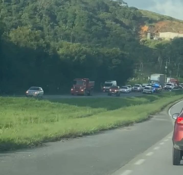 O acidente aconteceu na BR-232, no quilômetro 29, no município de Moreno, no Grande Recife/Foto: Cortesia O acidente aconteceu na BR-232, no quilômetro 29, no município de Moreno, no Grande Recife/Foto: Cortesia