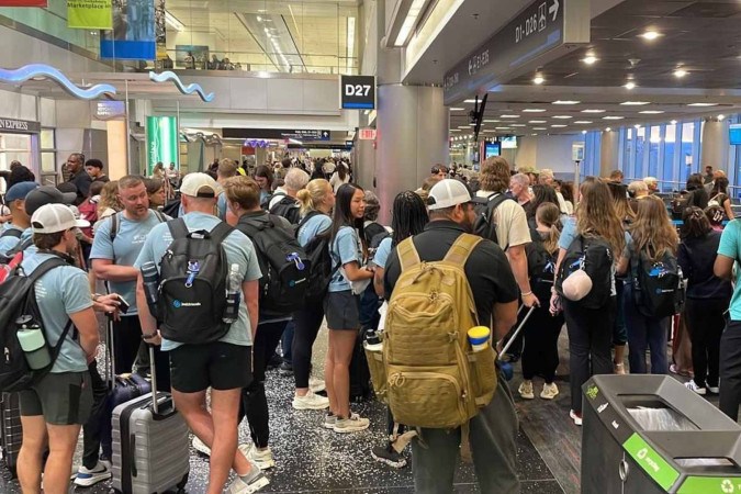 Aeroporto de Miami está superlotado. Não há previsão de normalidade dos voos/foto: Material cedido ao Correio Aeroporto de Miami está superlotado. Não há previsão de normalidade dos voos/foto: Material cedido ao Correio
