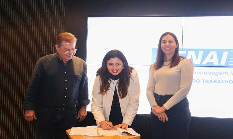 Serão oferecidas 500 vagas gratuitas por ano, exclusivas para mulheres em cursos técnicos, de aperfeiçoamento e de qualificação em várias unidades do SENAI no estado/Foto: Ray Evllyn Serão oferecidas 500 vagas gratuitas por ano, exclusivas para mulheres em cursos técnicos, de aperfeiçoamento e de qualificação em várias unidades do SENAI no estado/Foto: Ray Evllyn