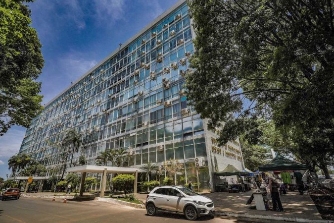 O ministério solicitou aos funcionários que, "diante da situação, busquem soluções alternativas para não ter paralisação de nenhum processo ou procedimento urgente"/foto: Rafa Neddermeyer/Agência Brasil O ministério solicitou aos funcionários que, "diante da situação, busquem soluções alternativas para não ter paralisação de nenhum processo ou procedimento urgente"/foto: Rafa Neddermeyer/Agência Brasil