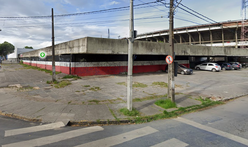 Quadra Coberta do Santa Cruz Futebol Clube, na Av. Professor José dos Anjos, SN/Foto: Reprodução/Google StreetView