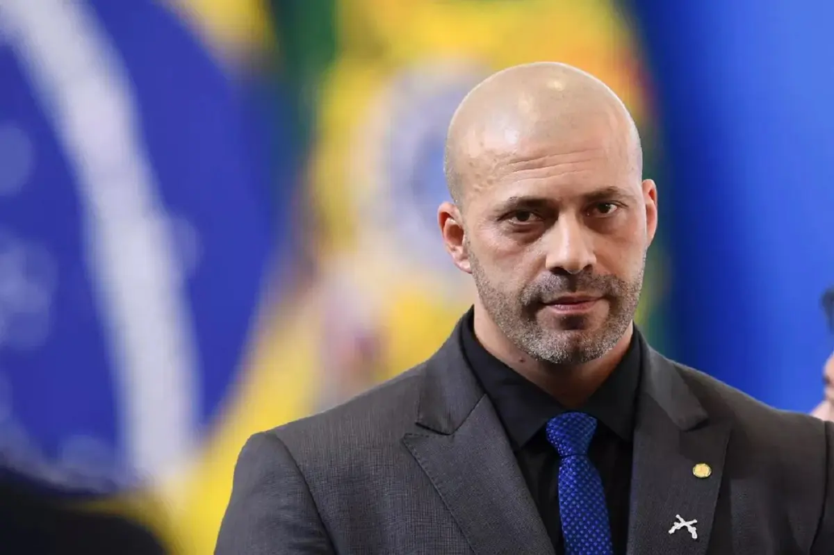 Moraes negou a progressão de pena alegando que é inviável atender o pedido sem que haja o pagamento da pena pecuniária fixada/foto: EVARISTO SA/AFP Moraes negou a progressão de pena alegando que é inviável atender o pedido sem que haja o pagamento da pena pecuniária fixada/foto: EVARISTO SA/AFP