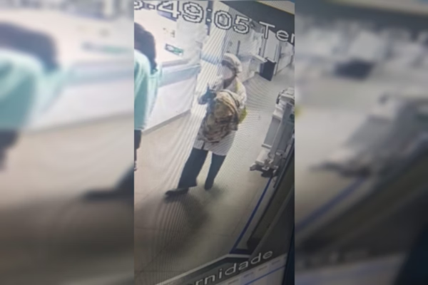 A médica sequestrou a bebê no Hospital das Clínicas da Universidade Federal de Uberlândia/Crédito: Reprodução A médica sequestrou a bebê no Hospital das Clínicas da Universidade Federal de Uberlândia/Crédito: Reprodução