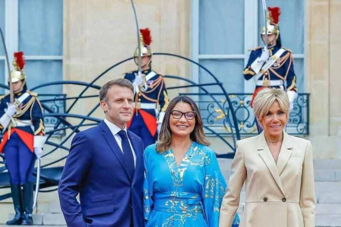 A primeira-dama Janja, o presidente da França Emmanuel Macron, e a primeira-dama francesa, Brigitte Macron/foto: Cláudio Kbene/Palácio do Planalto A primeira-dama Janja, o presidente da França Emmanuel Macron, e a primeira-dama francesa, Brigitte Macron/foto: Cláudio Kbene/Palácio do Planalto