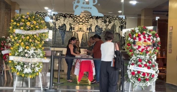 O velório do artesão aconteceu no Cemitério Parque dos Eucaliptos, no município de Bezerros, no Agreste do Estado/Foto: Jucelino Luiz/GECOM/PMB O velório do artesão aconteceu no Cemitério Parque dos Eucaliptos, no município de Bezerros, no Agreste do Estado/Foto: Jucelino Luiz/GECOM/PMB