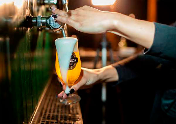 Cervejas artesanais não podem faltar na programação