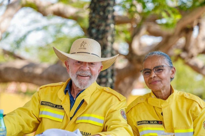 O presidente Lula e a ministra do Meio Ambiente, Marina Silva, acompanharam as ações de combate às queimadas do Pantanal em Corumbá/foto: Ricardo Stuckert O presidente Lula e a ministra do Meio Ambiente, Marina Silva, acompanharam as ações de combate às queimadas do Pantanal em Corumbá/foto: Ricardo Stuckert