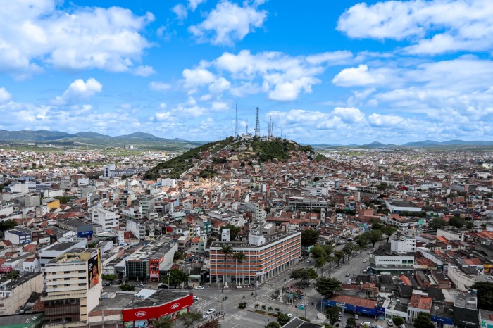 Outros bairros mais movimentados da cidade não sentiram o impacto pelo fato do abalo sísmico ter baixo impacto/Foto: Reprodução/Prefeitura de Caruaru Outros bairros mais movimentados da cidade não sentiram o impacto pelo fato do abalo sísmico ter baixo impacto/Foto: Reprodução/Prefeitura de Caruaru