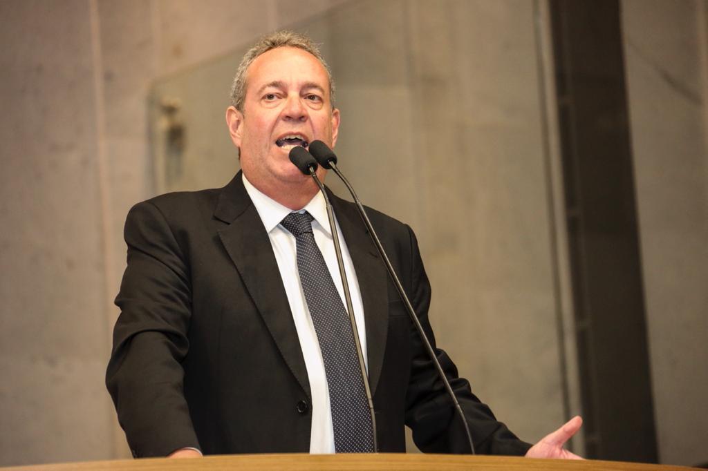 Presidente da Alepe, Álvaro Porto (PSDB) fez balanço das atividades do primeiro semestre/Lucas Patrício/Divulgação Presidente da Alepe, Álvaro Porto (PSDB) fez balanço das atividades do primeiro semestre/Lucas Patrício/Divulgação