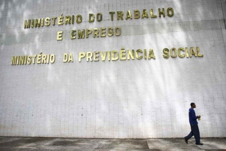 O governo destaca que são mais de 6,02 milhões de beneficiários atendidos atualmente pelo BPC/Crédito: Marcelo Camargo/Agência Brasil O governo destaca que são mais de 6,02 milhões de beneficiários atendidos atualmente pelo BPC/Crédito: Marcelo Camargo/Agência Brasil