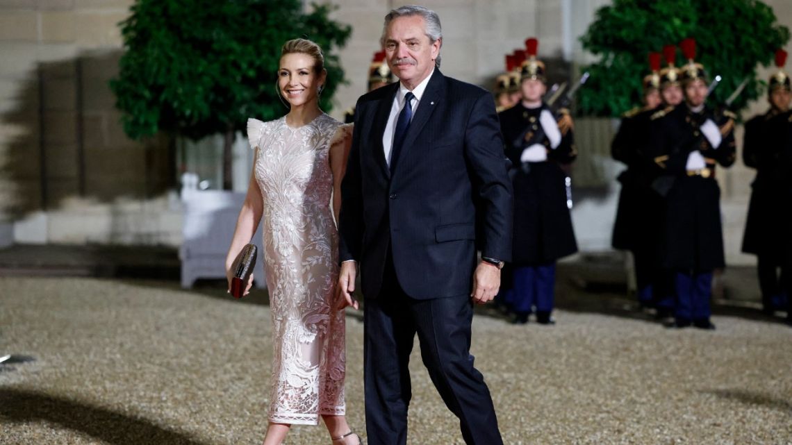 Fabiola Yanez e seu ex-companheiro Alberto Fernández, ex-presidente da Argentina/Foto: LUDOVIC MARIN/AFP Fabiola Yanez e seu ex-companheiro Alberto Fernández, ex-presidente da Argentina/Foto: LUDOVIC MARIN/AFP