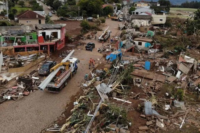 Um vez habilitada, a plataforma Defesa Civil Alerta avisará sobre a iminência de desastres e fornecerá orientações necessárias de como agir para se proteger/foto: AFP Um vez habilitada, a plataforma Defesa Civil Alerta avisará sobre a iminência de desastres e fornecerá orientações necessárias de como agir para se proteger/foto: AFP