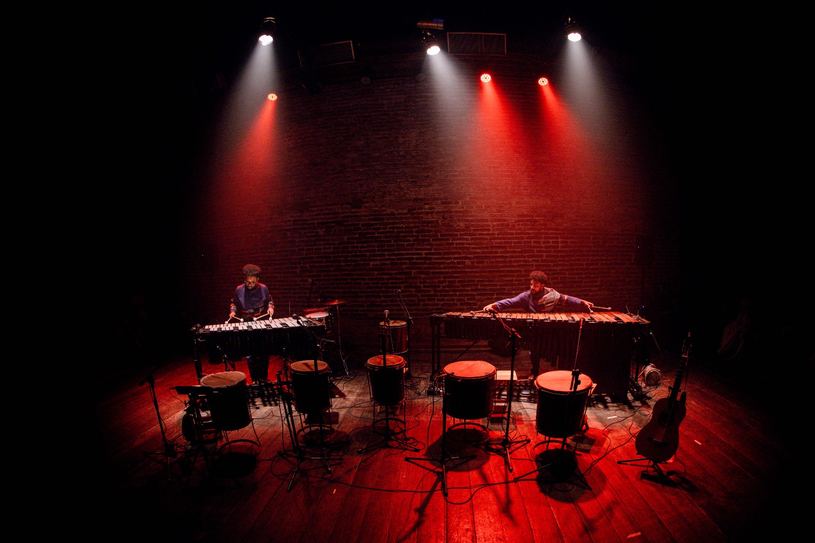 Emerson Coelho e Emerson Rodrigues aprofundam sua pesquisa musical de instrumentos percussivos sinfônicos/Foto: Divulgação Emerson Coelho e Emerson Rodrigues aprofundam sua pesquisa musical de instrumentos percussivos sinfônicos/Foto: Divulgação