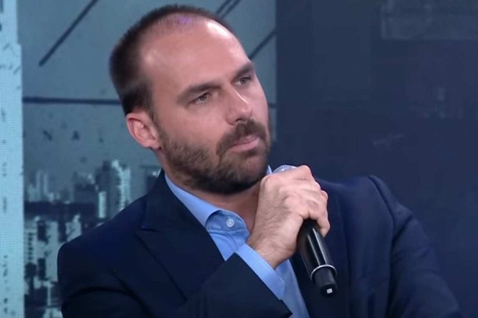Eduardo Bolsonaro: "Meu Deus! Que Ele conforte os familiares das vítimas"/foto: Reprodução/Youtube Pânico Jovem Pan Eduardo Bolsonaro: "Meu Deus! Que Ele conforte os familiares das vítimas"/foto: Reprodução/Youtube Pânico Jovem Pan