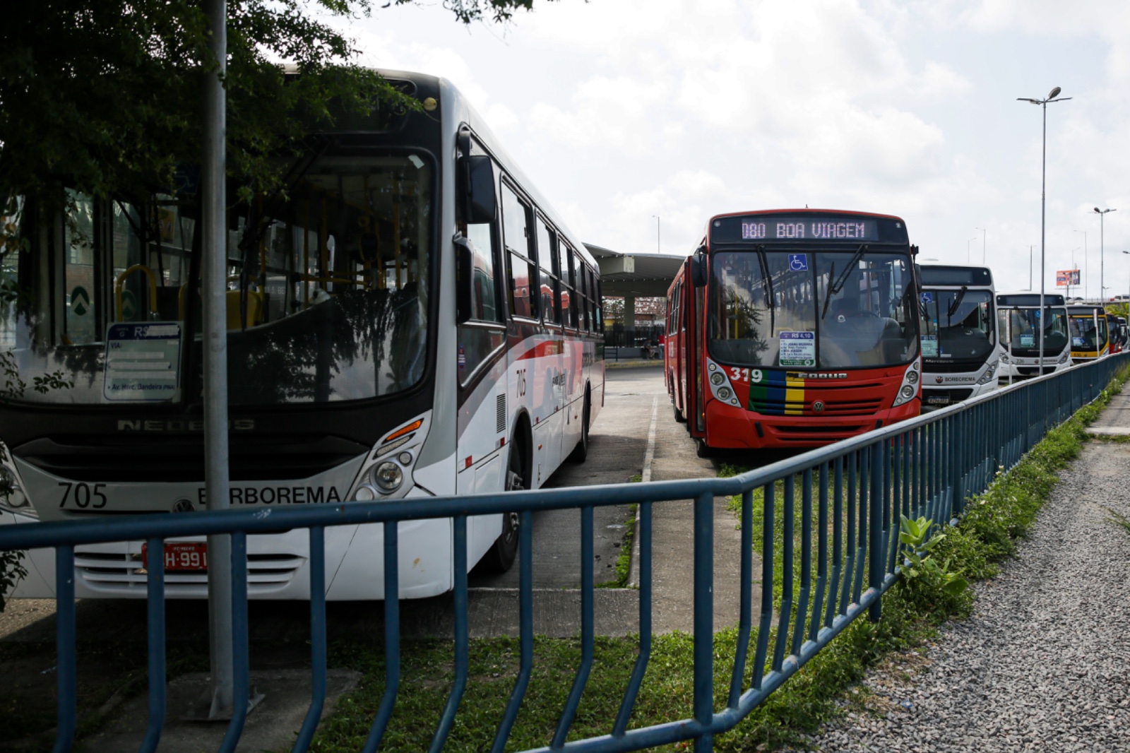 O Sindicato dos Trabalhadores em Transportes Rodoviários Urbanos de Passageiros do Recife e Região Metropolitana Mata Sul e Norte de Pernambuco (STTREPE) explicou que a greve foi deflagrada após rodadas de negociação entre os rodoviários e a classe patronal sem um acordo celebrado/Foto: Rafael Vieira/DP