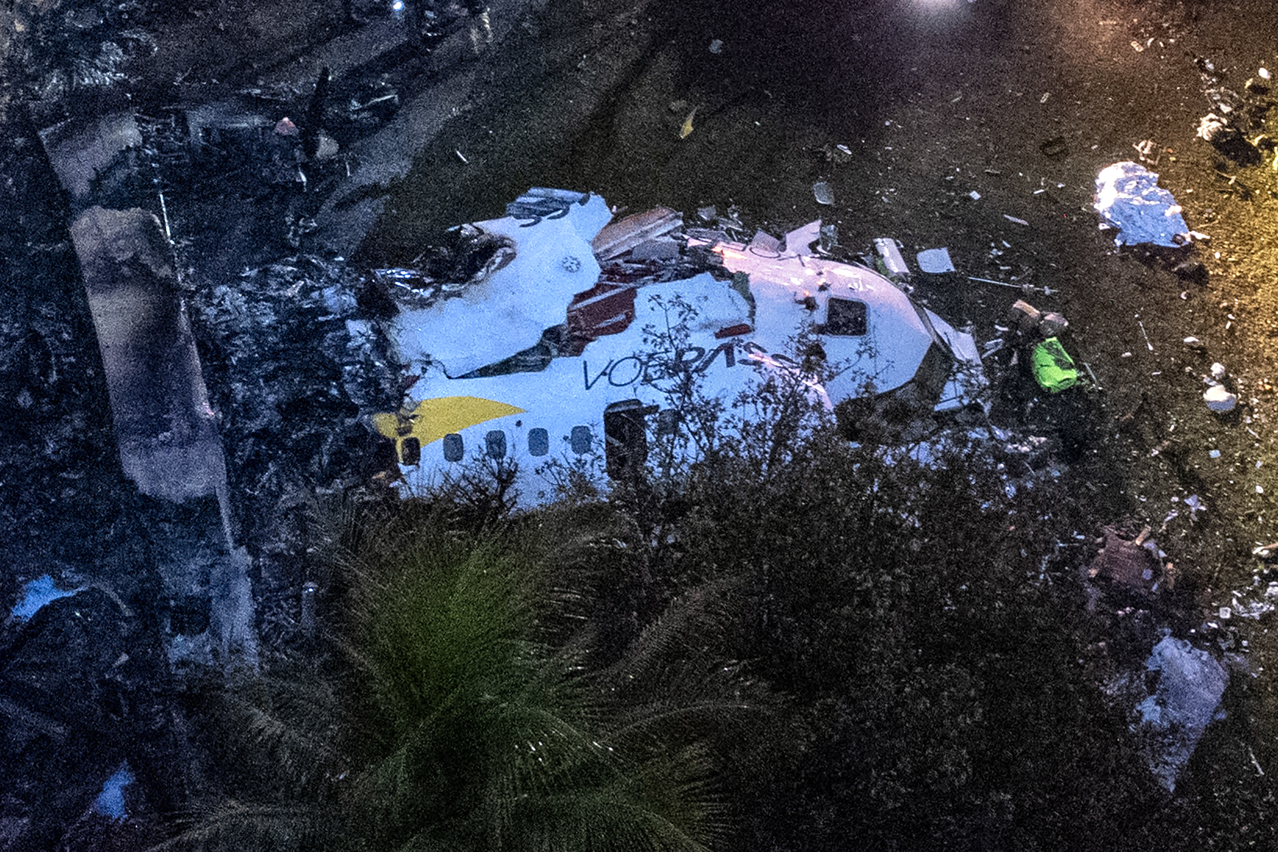 Queda de avião em Vinhedo deixou 62 pessoas mortas/foto: MIGUEL SCHINCARIOL / AFP Queda de avião em Vinhedo deixou 62 pessoas mortas/foto: MIGUEL SCHINCARIOL / AFP